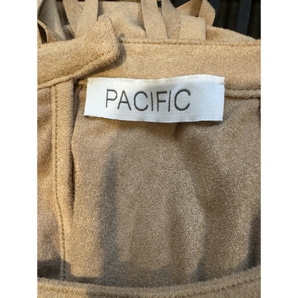 Pacific Womens Medium Tan Sleeveless Faux Suede Fringe Top Shirt - Picture 5 of 5